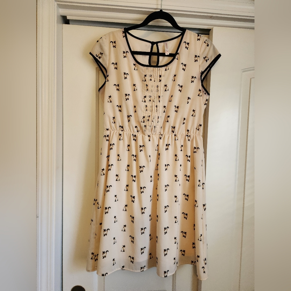 Xhilaration Cream Dress with Cat Print XL